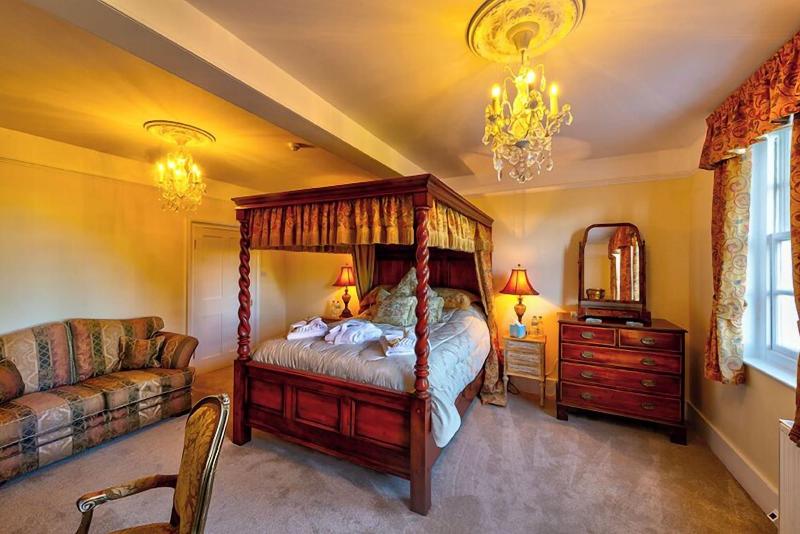 Saltcote Place Rye image