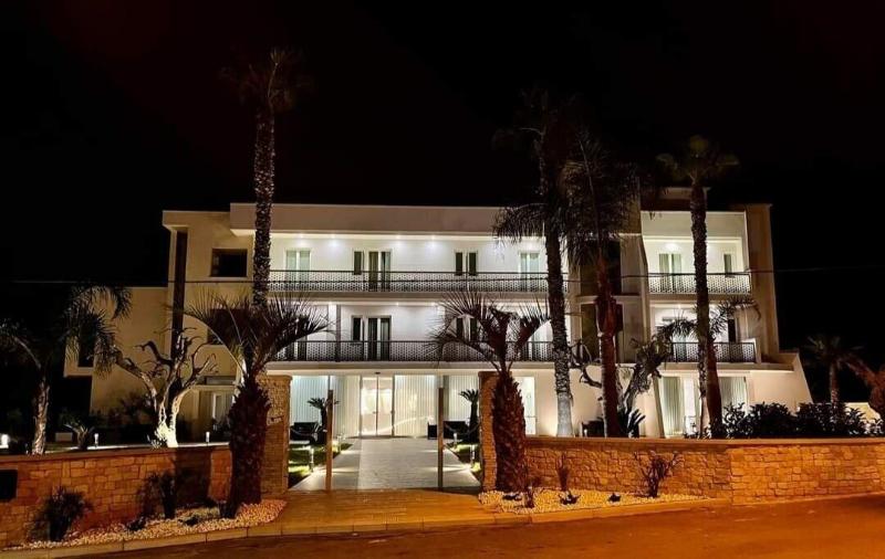 Hotel Posidonia — general view
