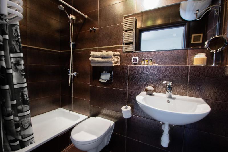 Pelikan Resort image