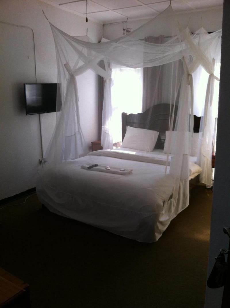 Kuku Royal Lodge image
