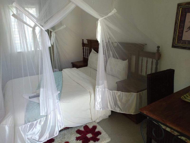 Kuku Royal Lodge image