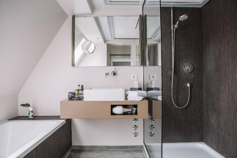 Boutique Hotel Pfauen image