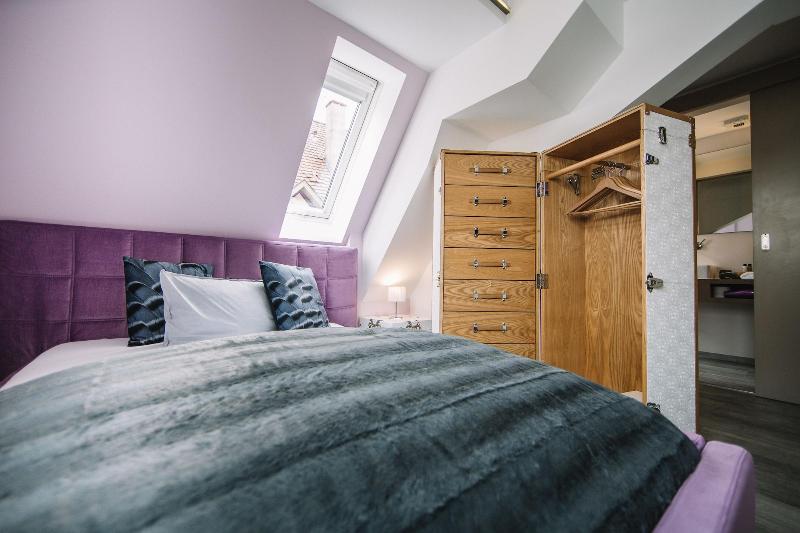 Boutique Hotel Pfauen image