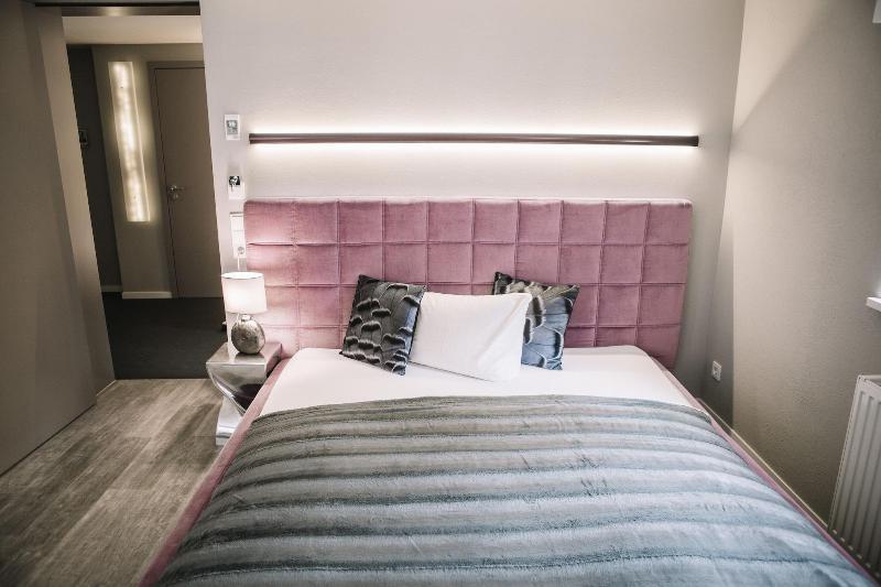 Boutique Hotel Pfauen image