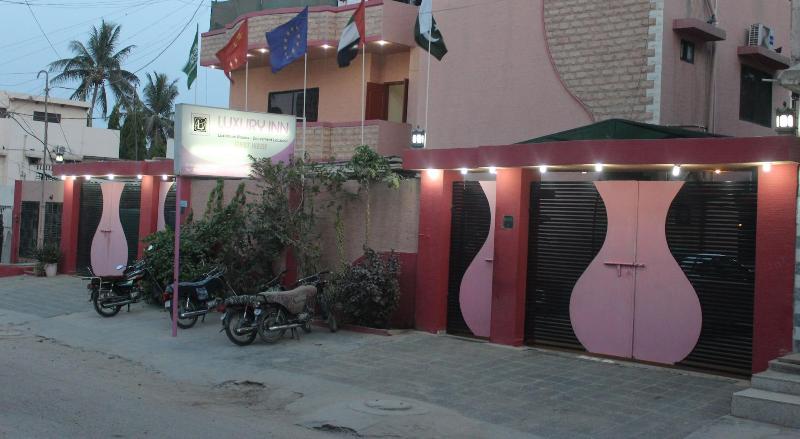 Luxury Inn — general view