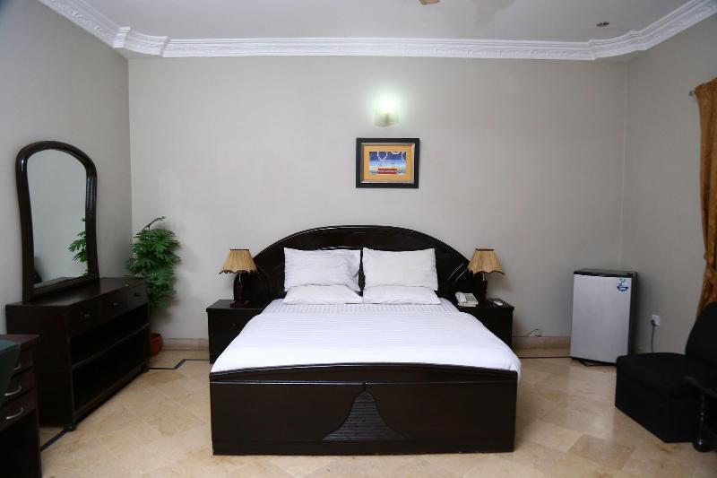 Luxury Inn image