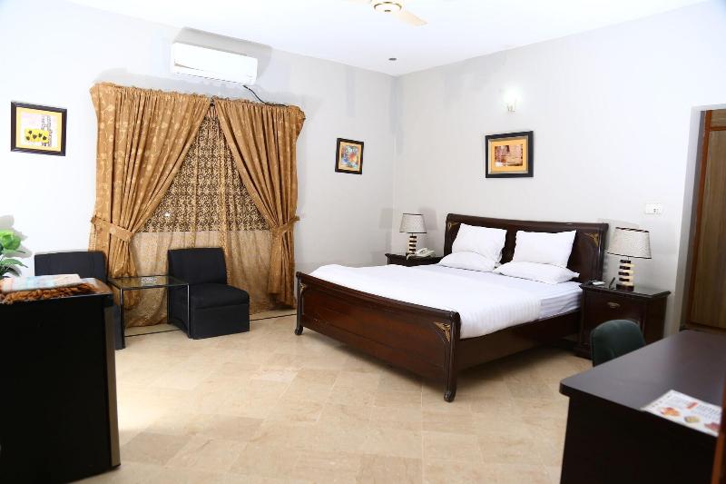 Luxury Inn image