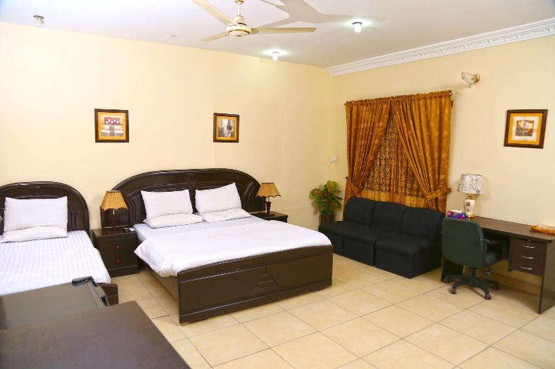 Luxury Inn image