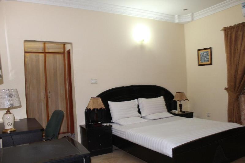 Luxury Inn image