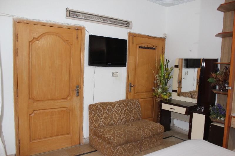 Luxury Inn image
