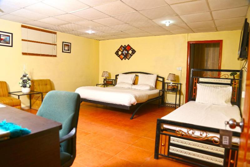 Luxury Inn image