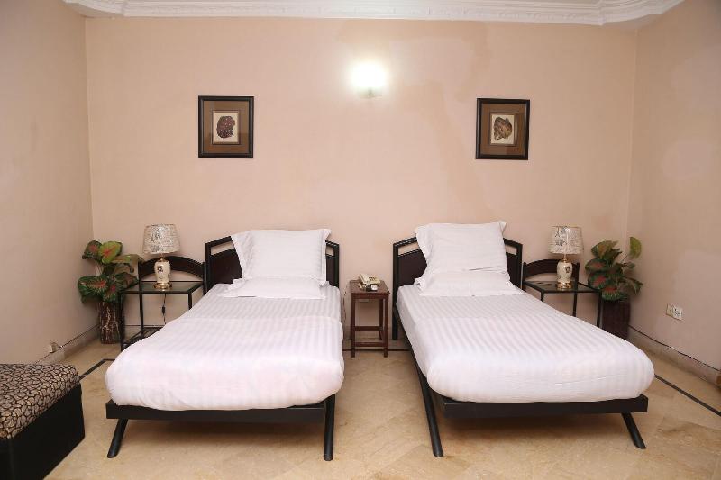 Luxury Inn image