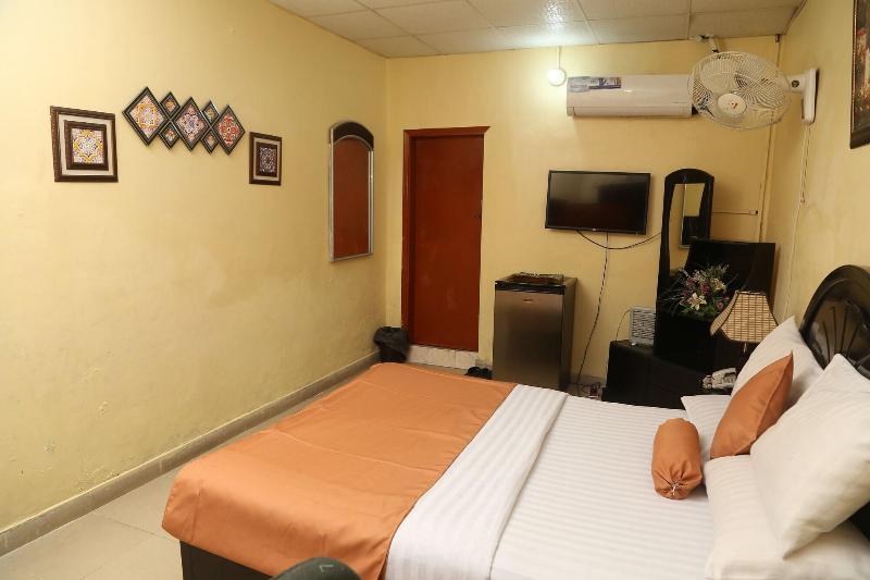 Luxury Inn image
