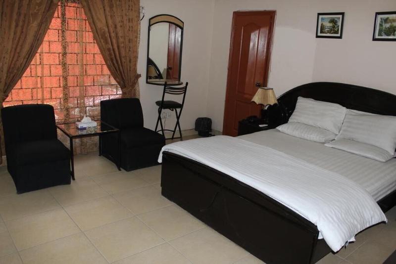 Luxury Inn image