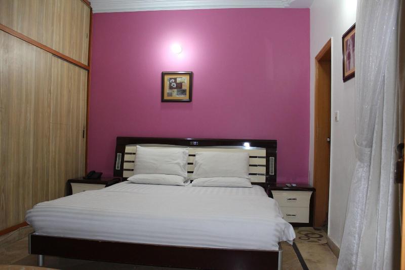 Luxury Inn image