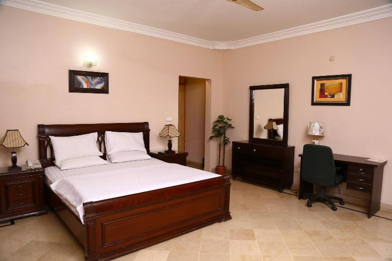 Luxury Inn image