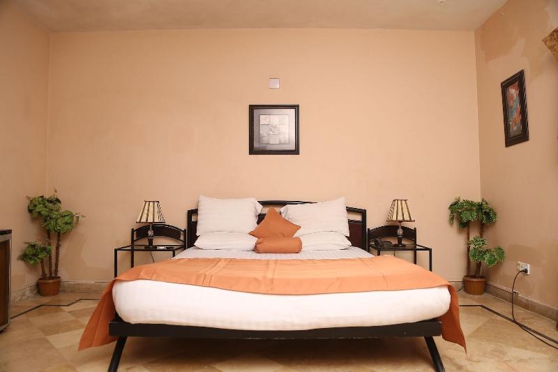 Luxury Inn image