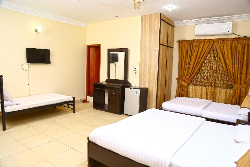 Luxury Inn image