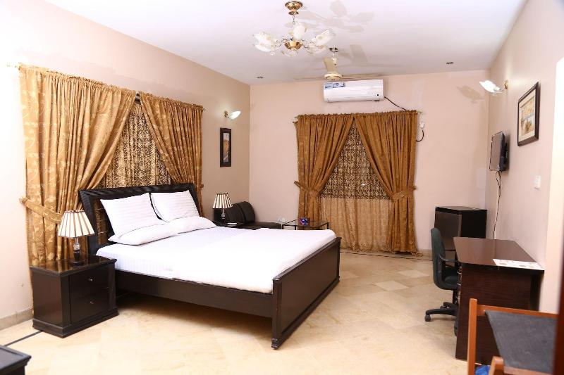 Luxury Inn image