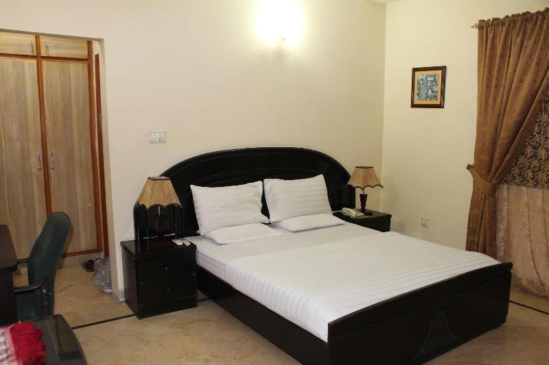 Luxury Inn image