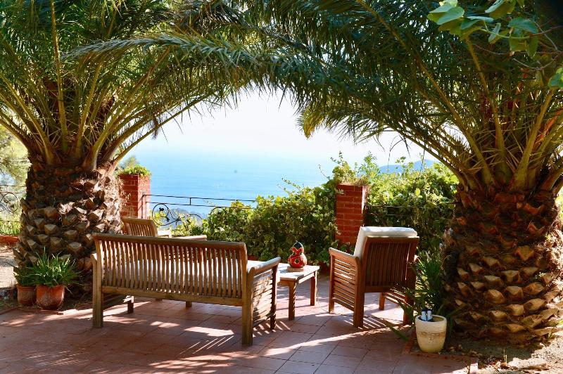 Villa Vino image