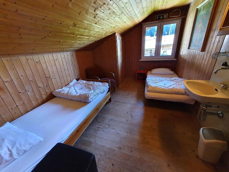 Lake Lodge Hostel image