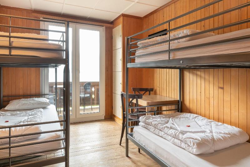 Lake Lodge Hostel image