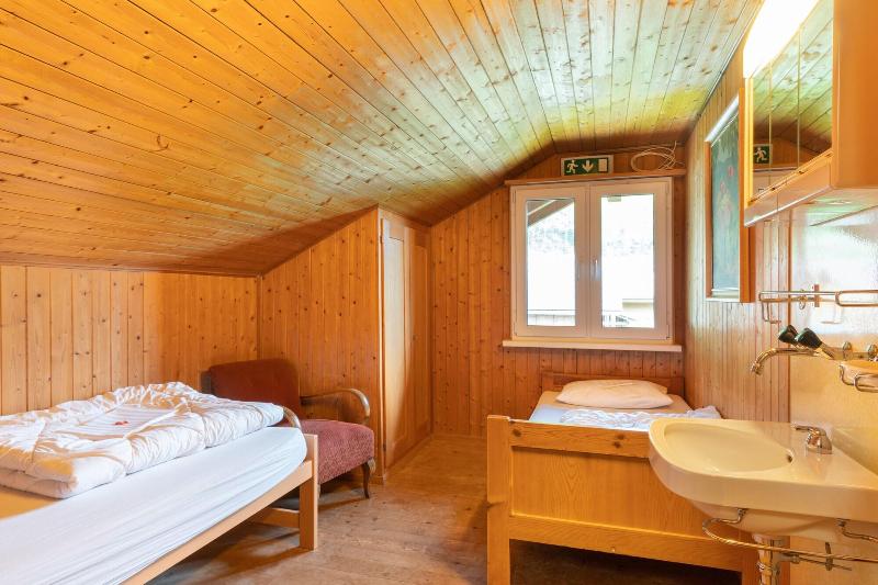 Lake Lodge Hostel image