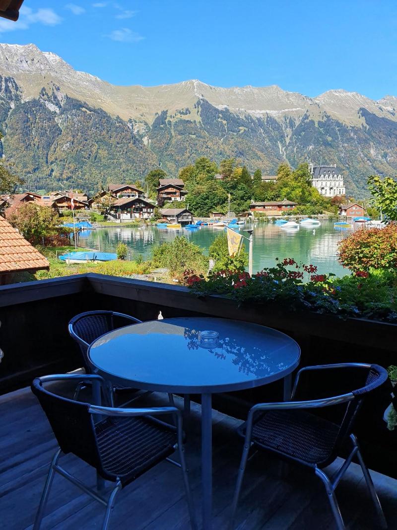 Lake Lodge Hostel image