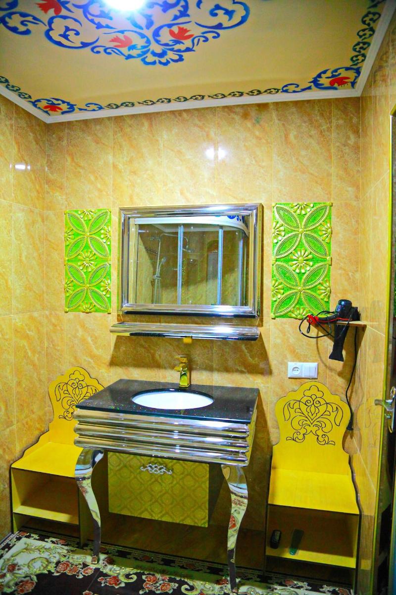 Hotel Hon Saroy image