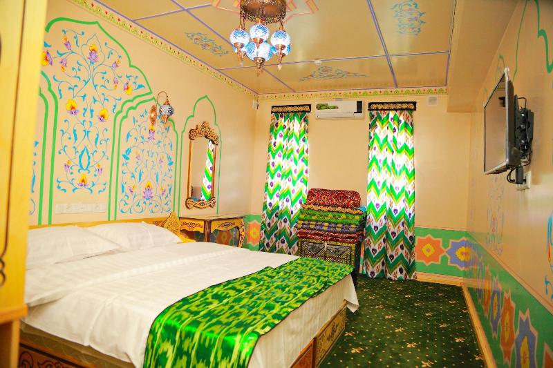 Hotel Hon Saroy image