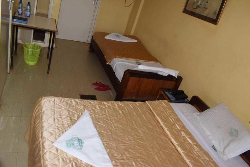 Batian Grand Hotel image