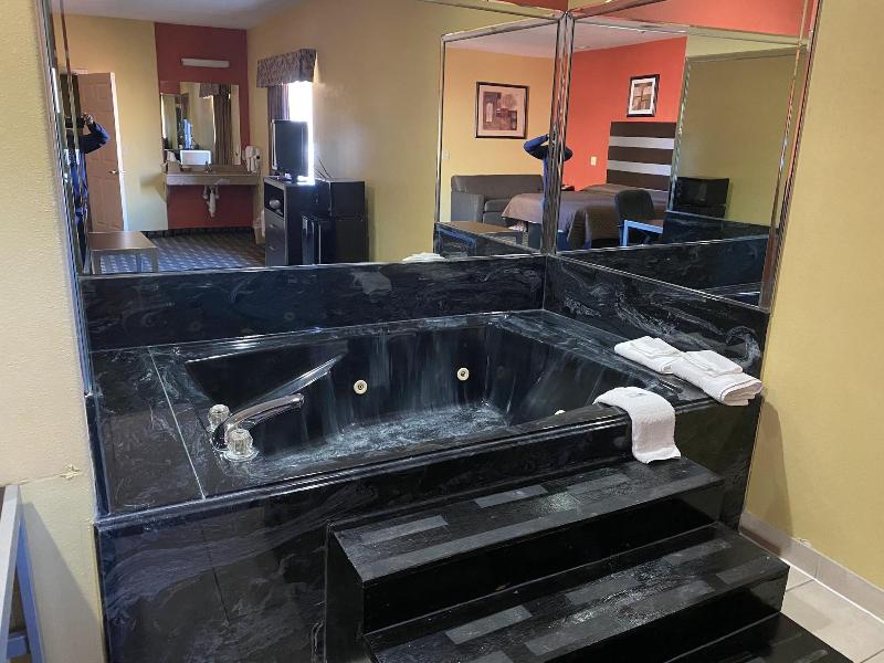 Redwood Suites image