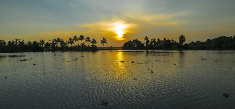 Warmth Lake Haven image