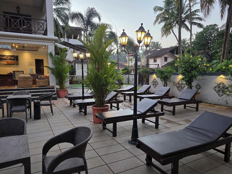 Coastal Suites Apart Hotel image