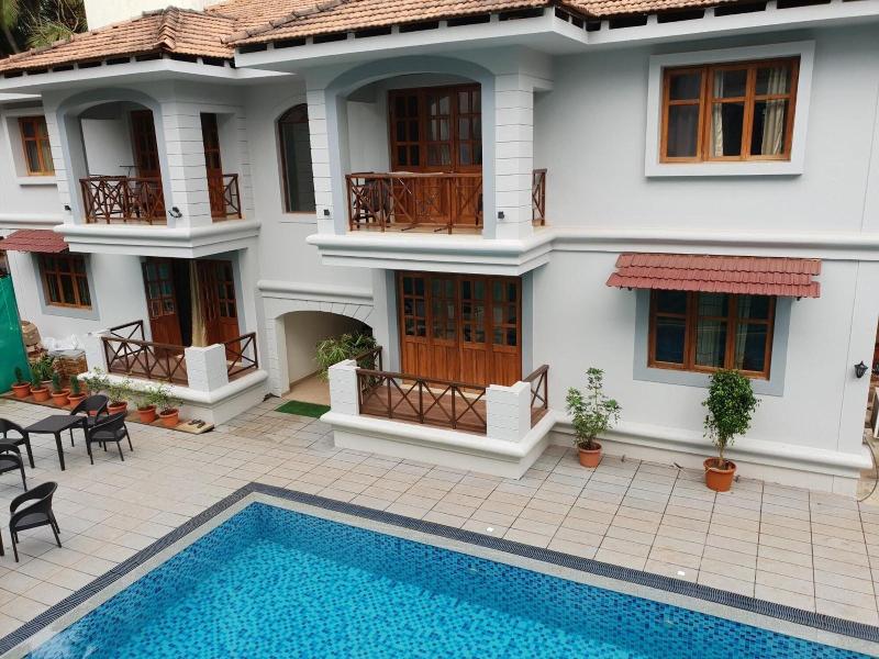 Coastal Suites Apart Hotel image