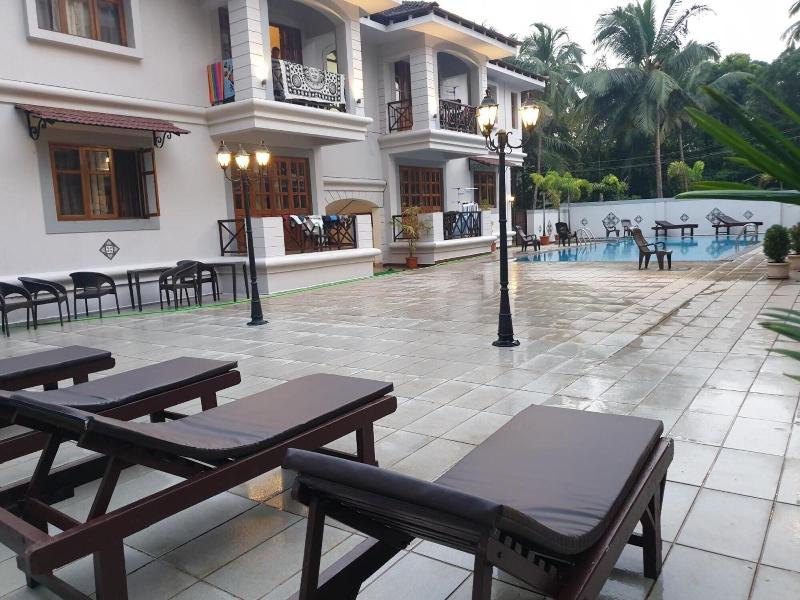 Coastal Suites Apart Hotel image
