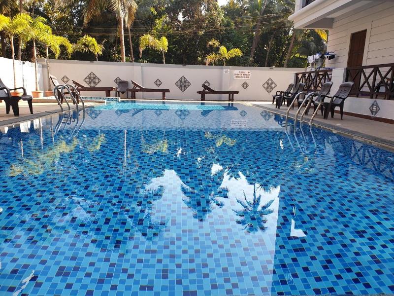 Coastal Suites Apart Hotel image