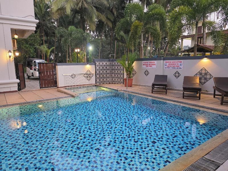 Coastal Suites Apart Hotel image