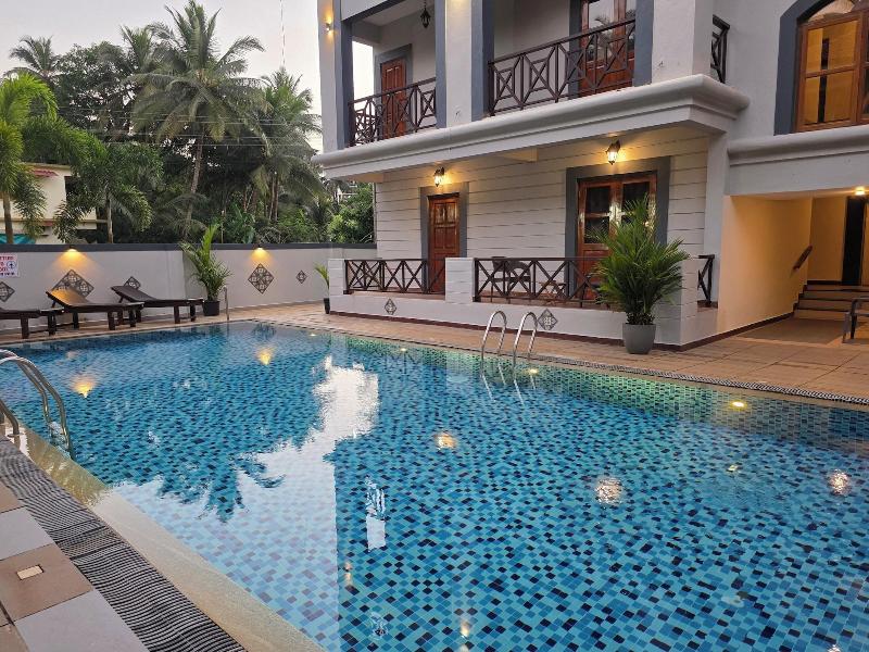 Coastal Suites Apart Hotel image