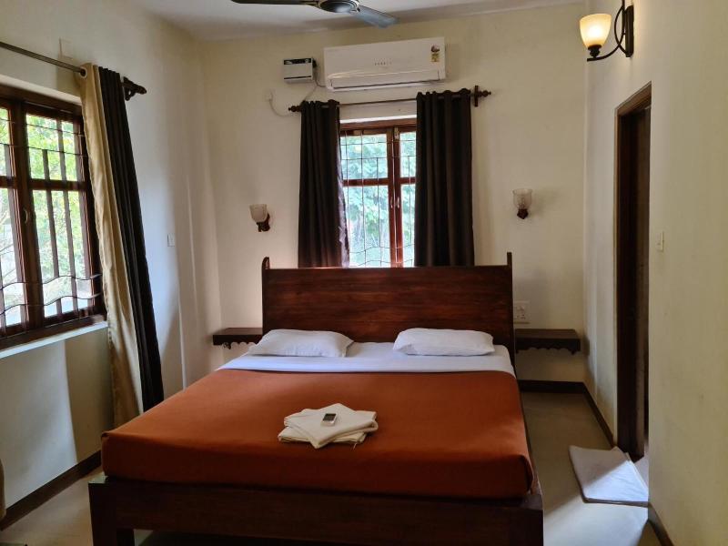 Coastal Suites Apart Hotel image
