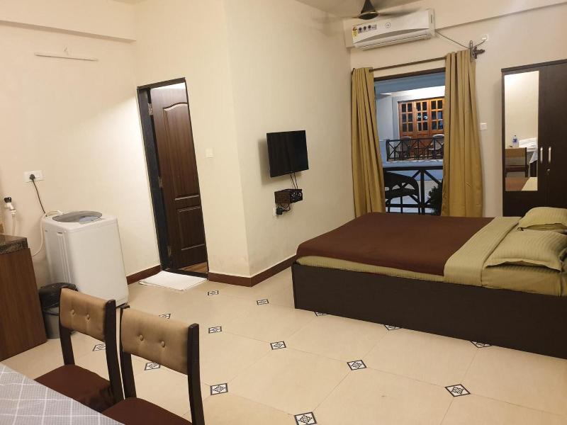 Coastal Suites Apart Hotel image