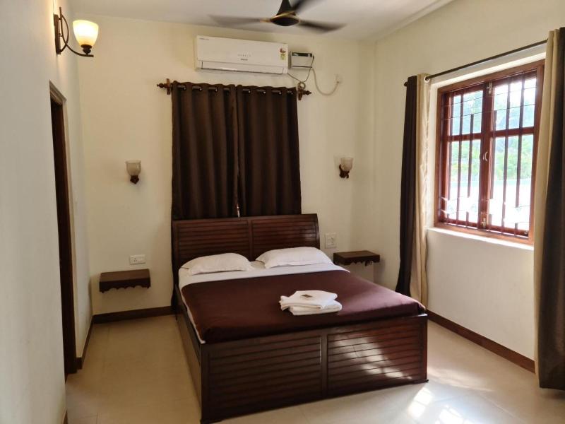 Coastal Suites Apart Hotel image