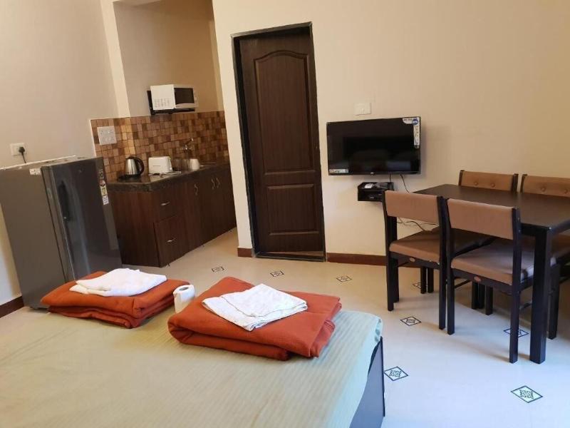 Coastal Suites Apart Hotel image