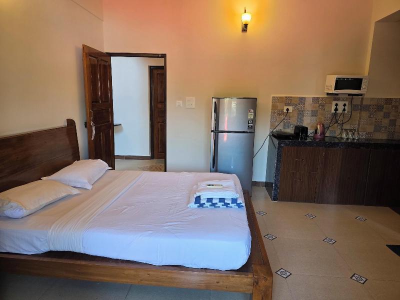 Coastal Suites Apart Hotel image