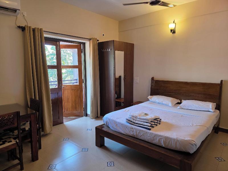 Coastal Suites Apart Hotel image
