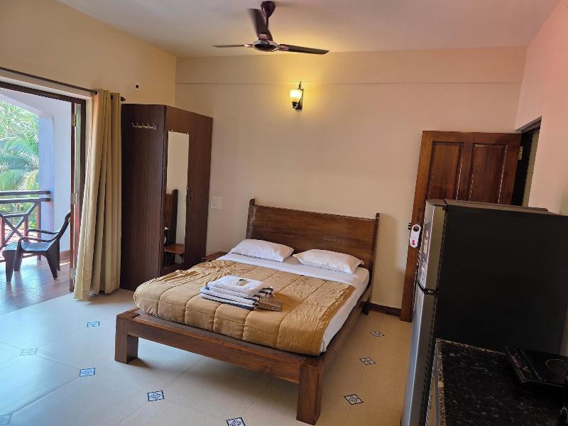 Coastal Suites Apart Hotel image