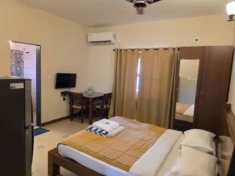 Coastal Suites Apart Hotel image