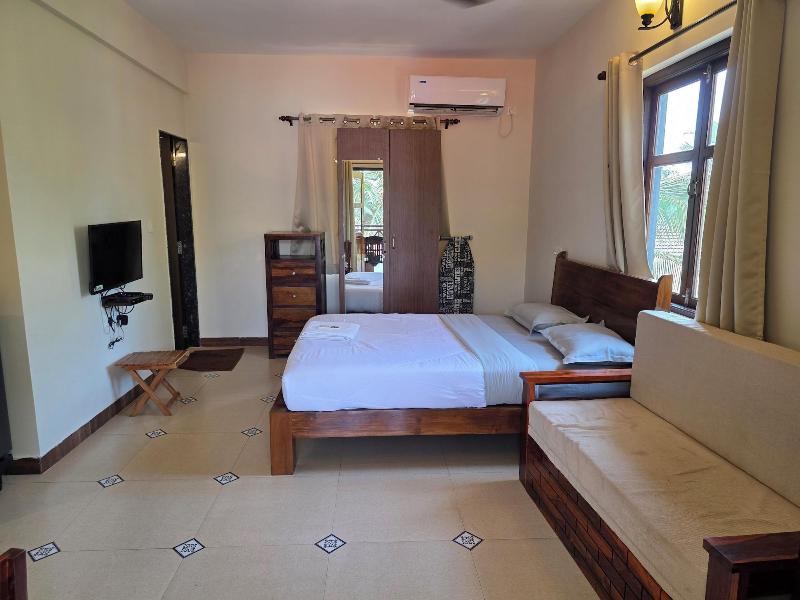 Coastal Suites Apart Hotel image
