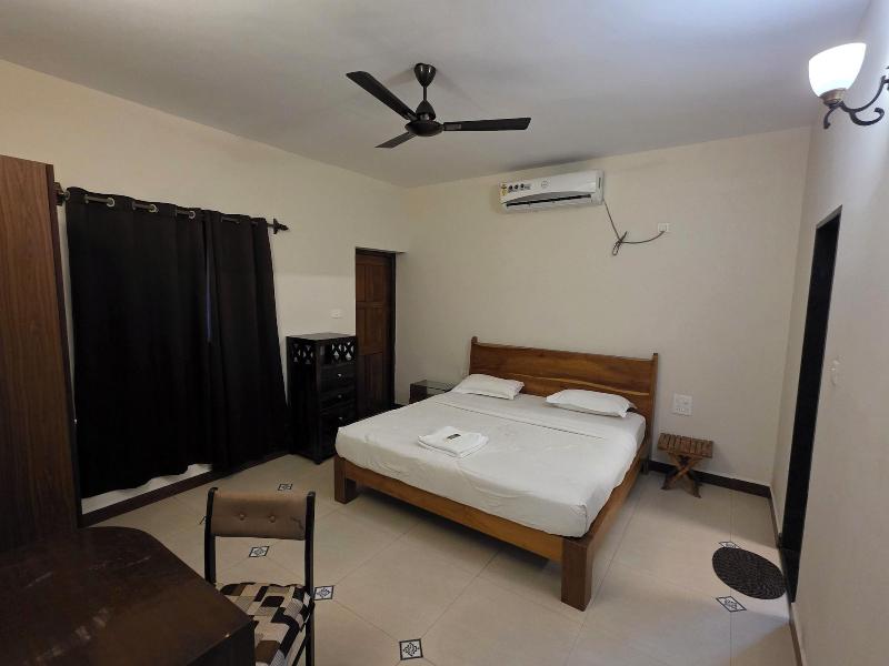 Coastal Suites Apart Hotel image